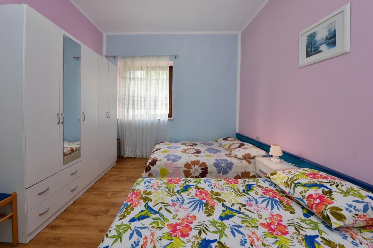 Apartments Ella Porec Exterior photo