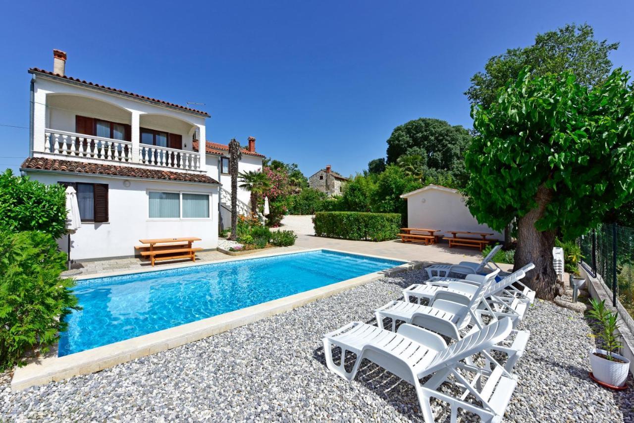 Apartments Ella Porec Exterior photo