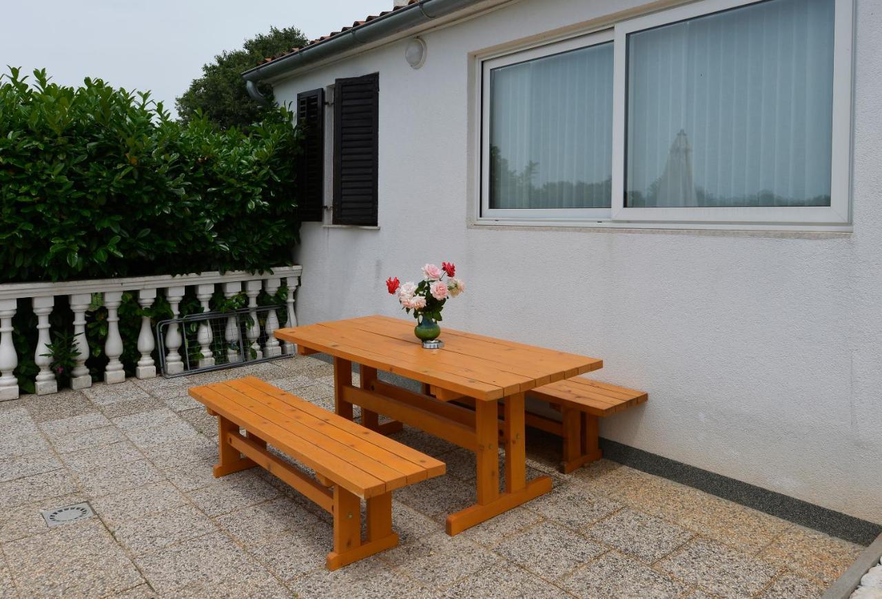 Apartments Ella Porec Exterior photo